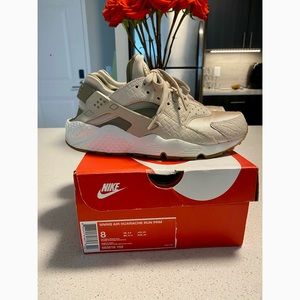 Hurrache Run PRM Womens Size 8